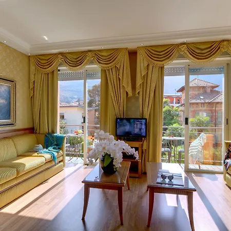 Отель Grand Dino