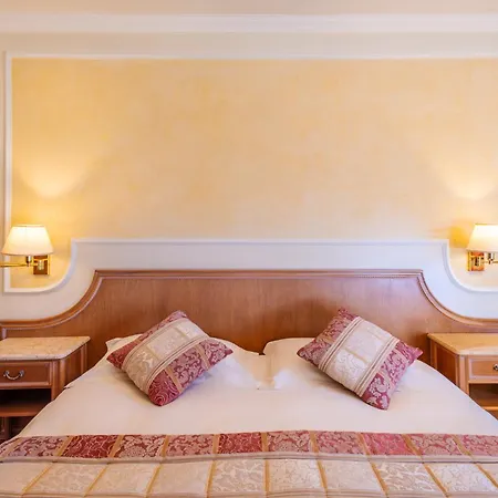 Hotel Grand Dino 4*