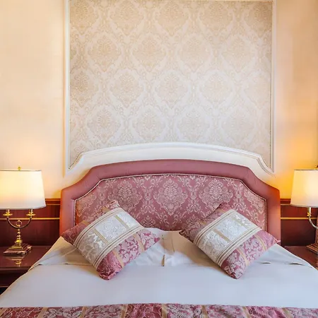 Grand Dino Бавено