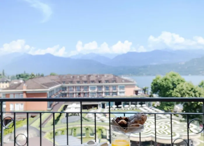 Hotell Grand Dino 4*