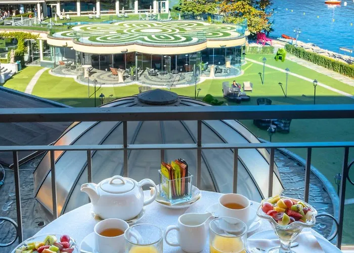 Hotell Grand Dino